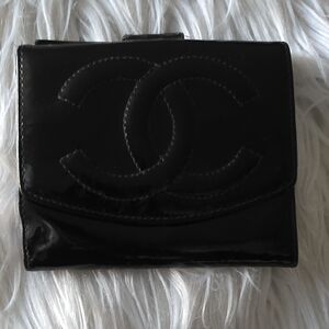 Authentic Chanel Black Patent Leather Small Wallet Pre-loved